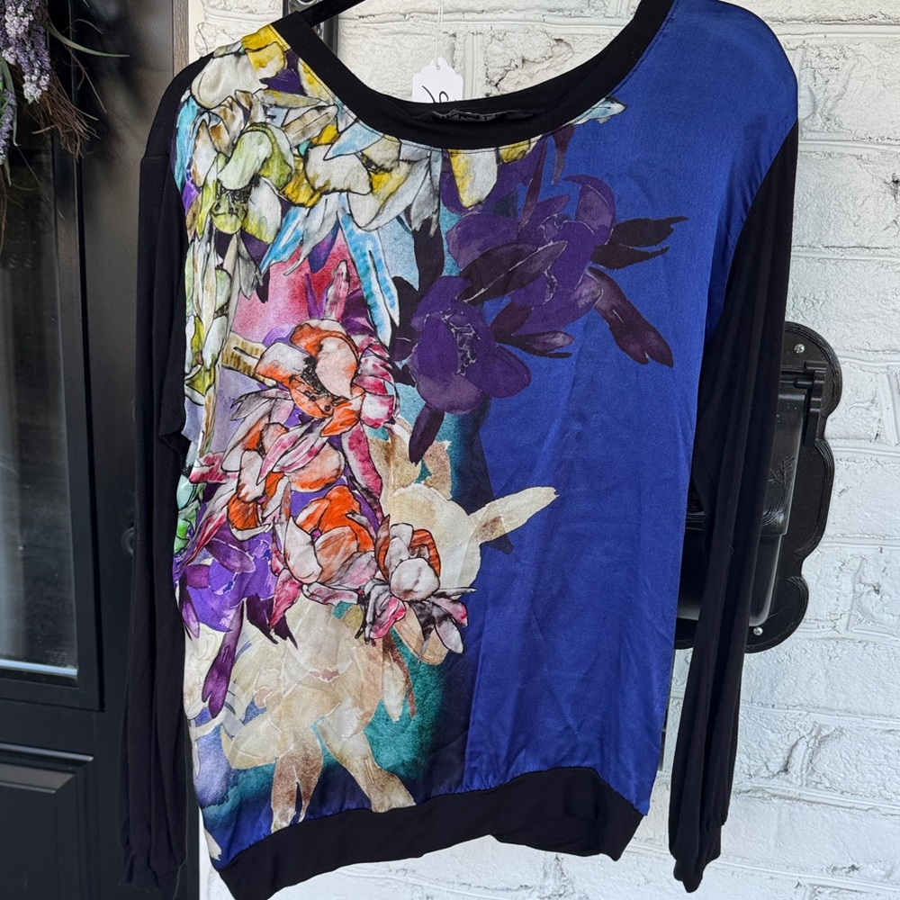 Single silk Floral Print Long Sleeve Women’s Top - Blue & Black